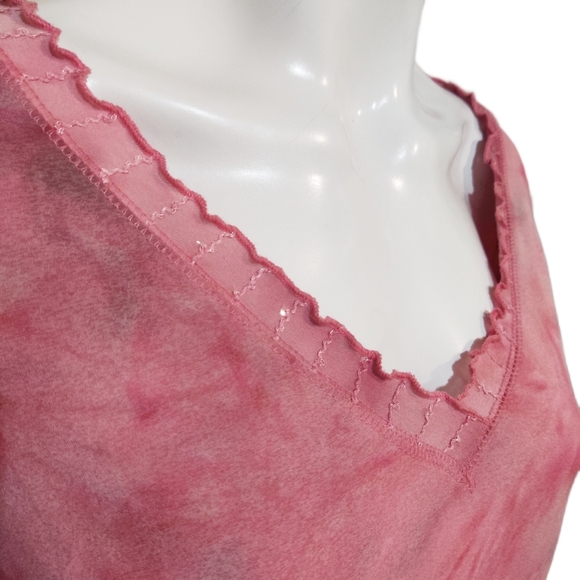 Sevengate pink vneck top - Picture 2 of 6